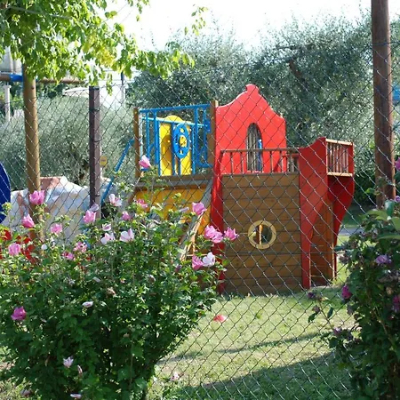Happy Camp Mobile Homes In Villaggio Turistico Internazionale Eden Campingplads