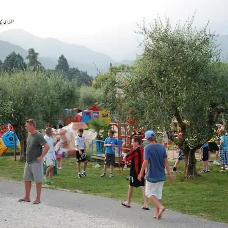 Happy Camp Mobile Homes In Villaggio Turistico Internazionale Eden Campingplads *