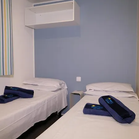 Kemping Happy Camp Mobile Homes In Villaggio Turistico Internazionale Eden San Felice del Benaco