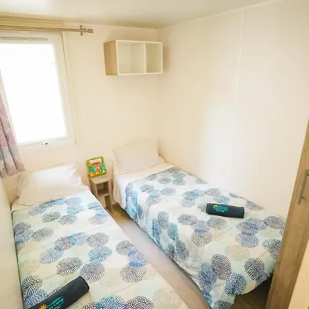 Happy Camp Mobile Homes In Villaggio Turistico Internazionale Eden Campingplads San Felice del Benaco
