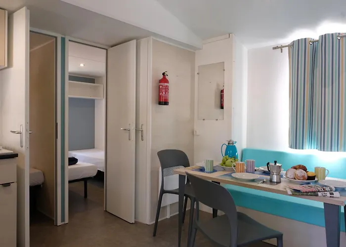 Happy Camp Mobile Homes In Villaggio Turistico Internazionale Eden مكان تخييم *